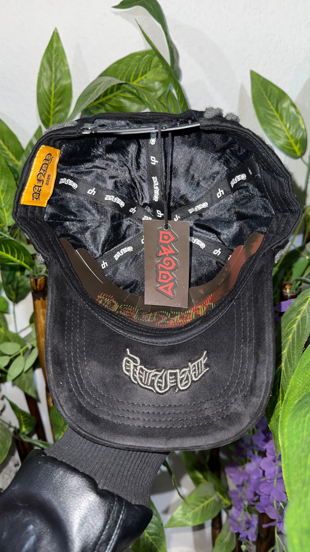Dandy Hats Plague