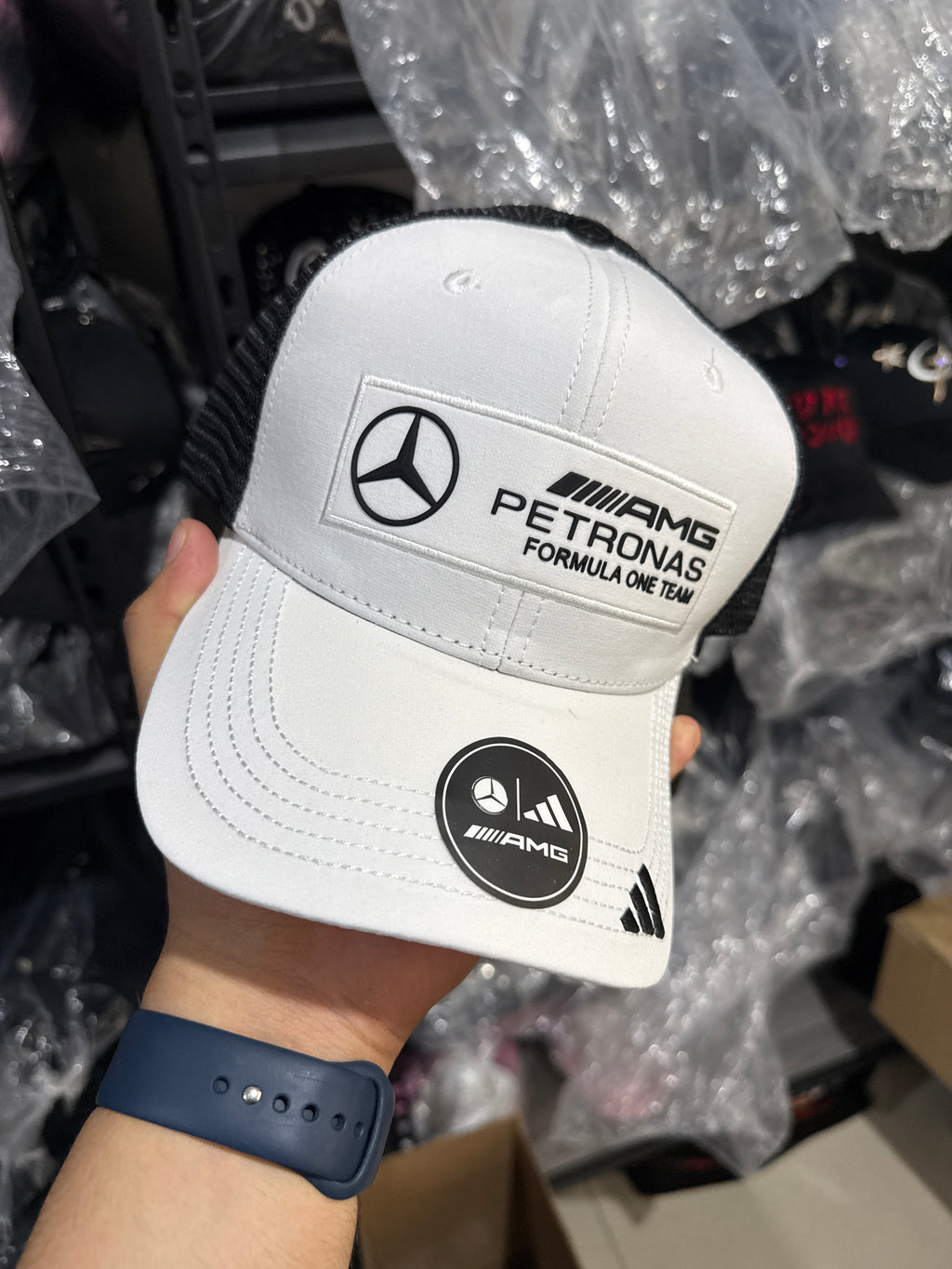 Adidas F1 Mercedes-AMG
Petronas White