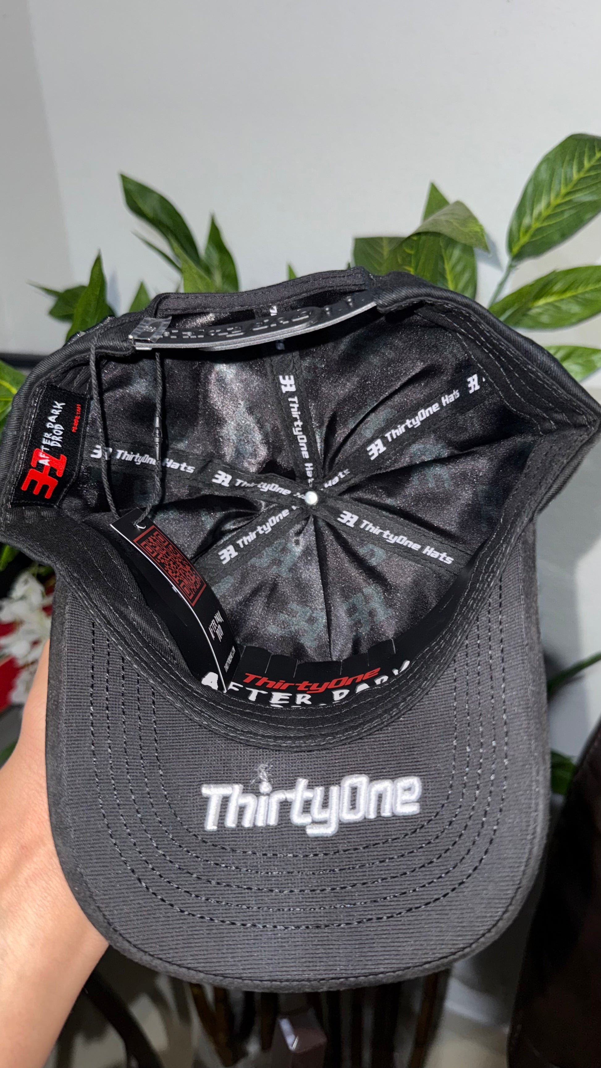 Thirty One 31 Hats New York Bones