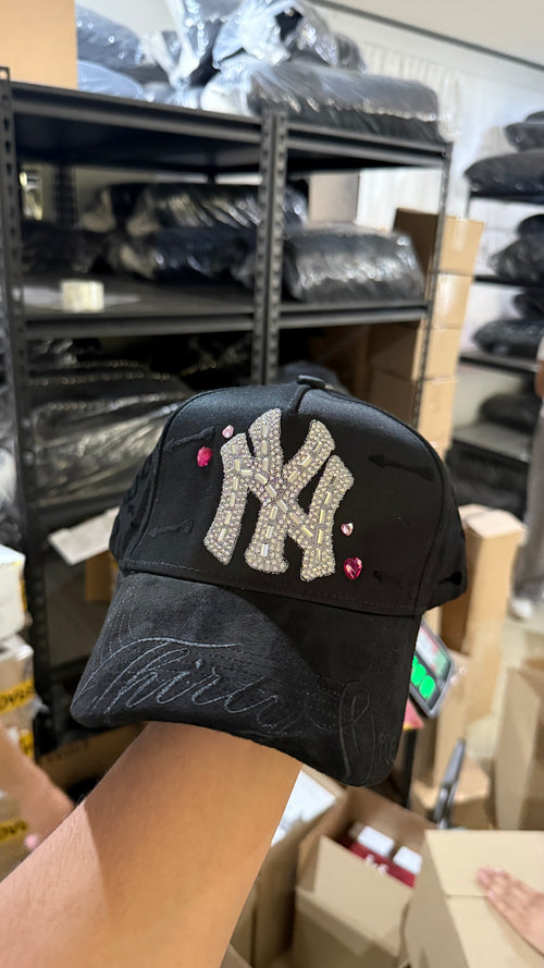 31 Hats - Love struck