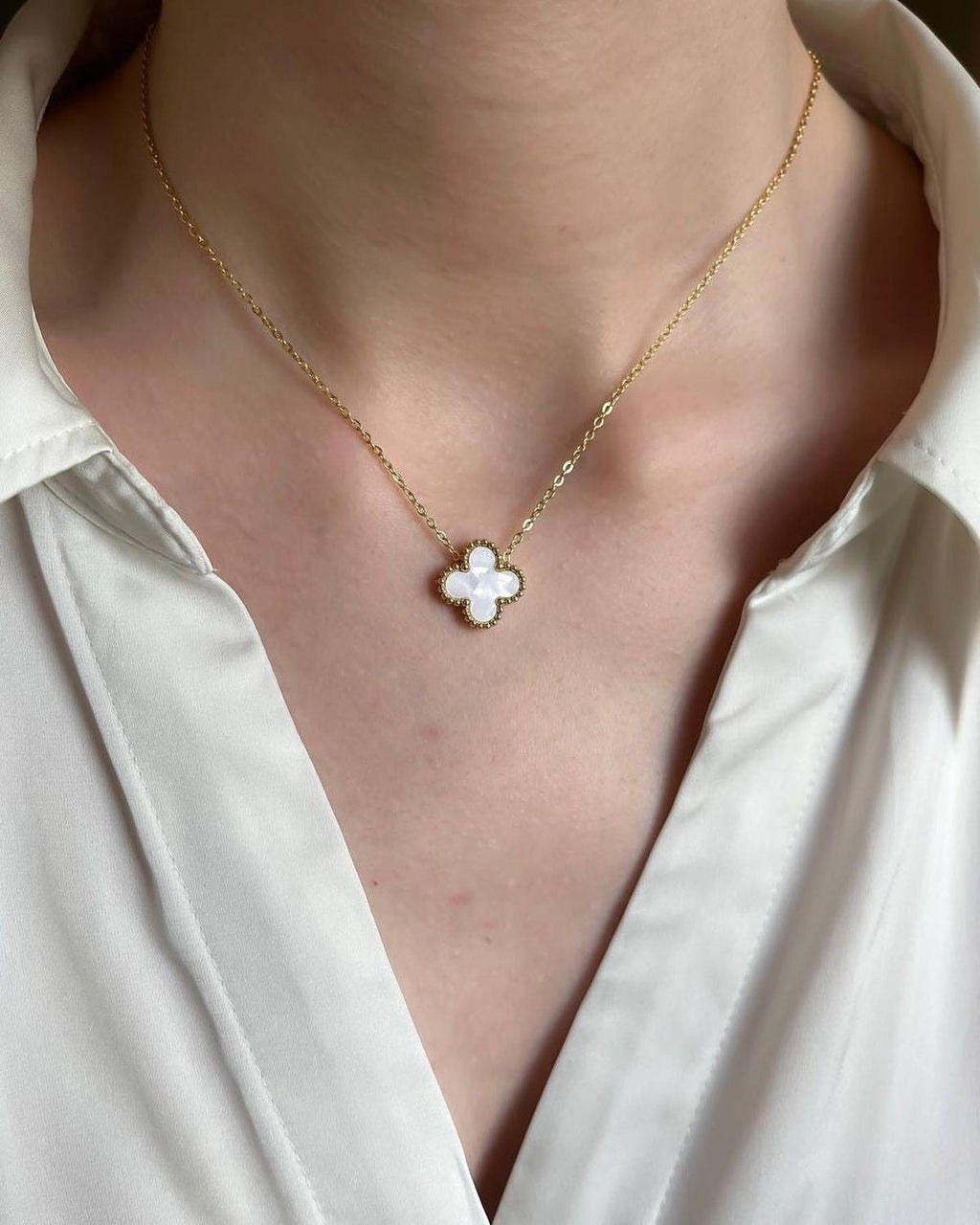Van Cleef collar gold fullset