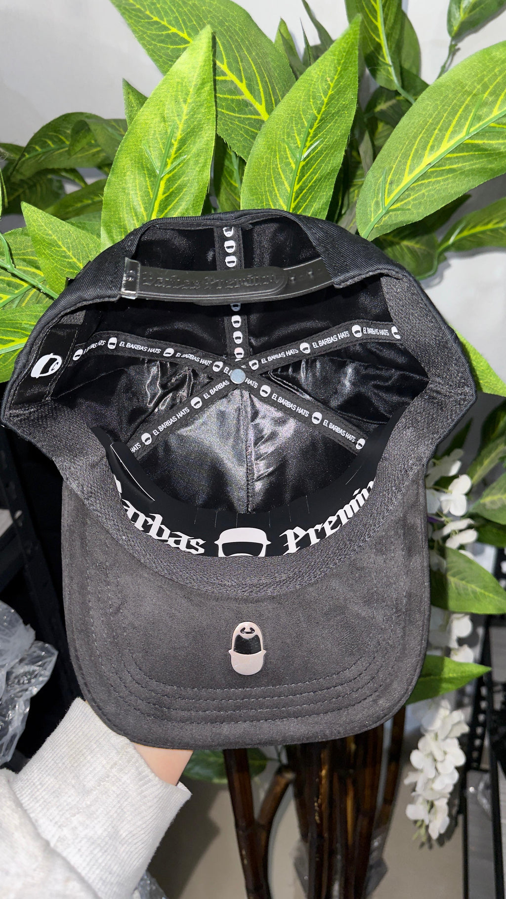 BARBAS HATS DARK NEBULA